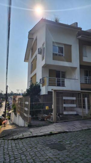 Sobrado Semimobiliado à venda no bairro Vinhedos, Caxias do Sul, Referencia: 1172