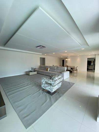 Apartamento à venda no bairro Meia Praia, Itapema, Referencia: 691