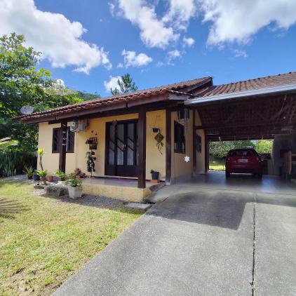Casa à venda no bairro Centro Leste, Schroeder, Referencia: CA744