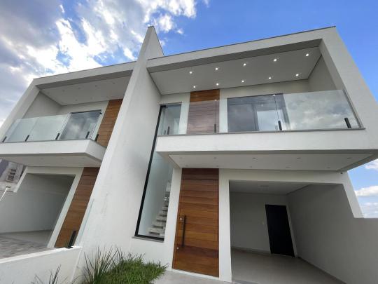 Casa | Sobrado à venda no bairro Bela Vista, Estância Velha , Referencia: 0109