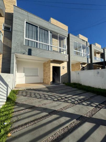 Sobrado à venda no bairro Drews, Cachoeira do Sul, Referencia: 1647683