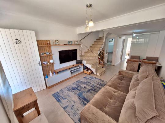 Casa em Condominio à venda no bairro Rio Branco, Canoas, Referencia: 89