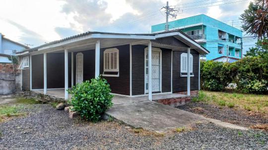 Casa para alugar no bairro Rio Branco, Canoas, Referencia: 109
