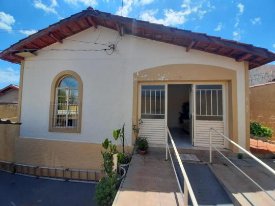 Casa à venda no bairro Abadia, Uberaba, Referencia: 112447