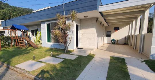 Casa em Condomínio à venda no bairro Ponta das Canas, Florianópolis, Referencia: 81