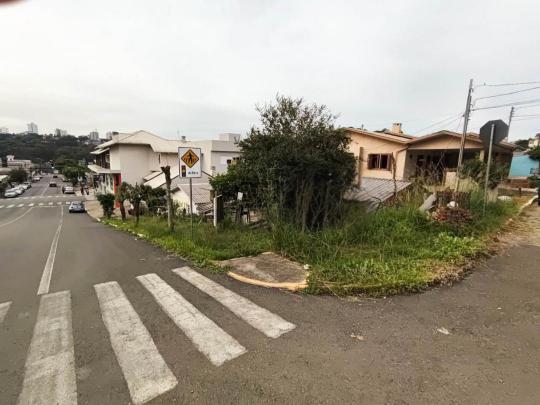 Terreno à venda no bairro Primeiro de Maio, Farroupilha, Referencia: VET035
