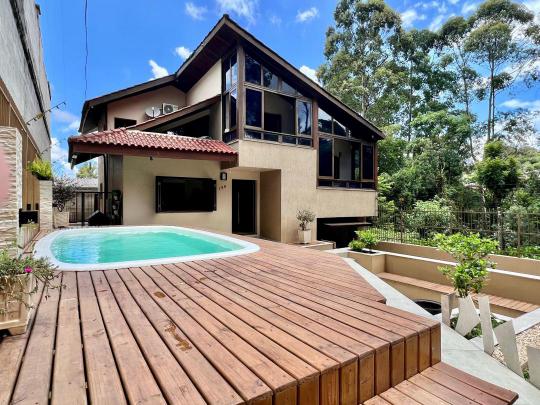 Casa à venda no bairro Charqueadas, Caxias do Sul, Referencia: CA0021