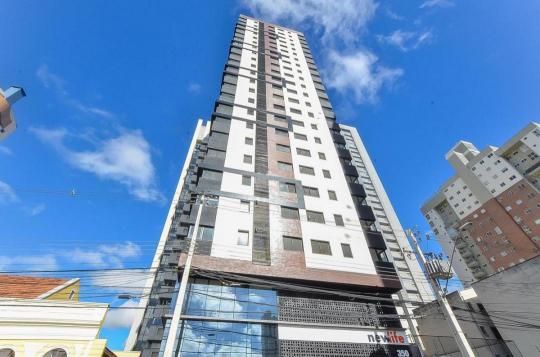 Apartamento à venda no bairro Centro, Curitiba, Referencia: LF0003