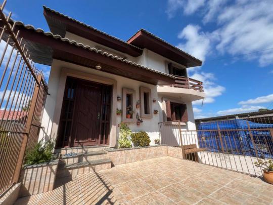 Casa à venda no bairro Século XX, Caxias do Sul, Referencia: CA33