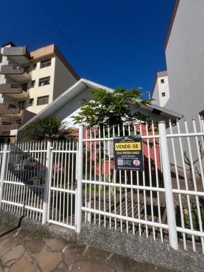 Casa à venda no bairro Exposição, Caxias do Sul, Referencia: CA35