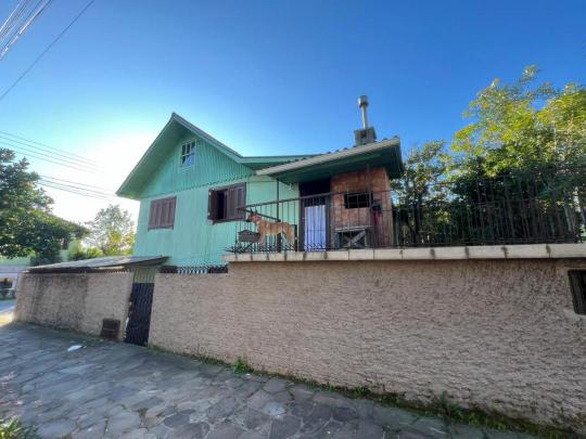 Casa à venda no bairro Sagrada Família, Caxias do Sul, Referencia: CA36