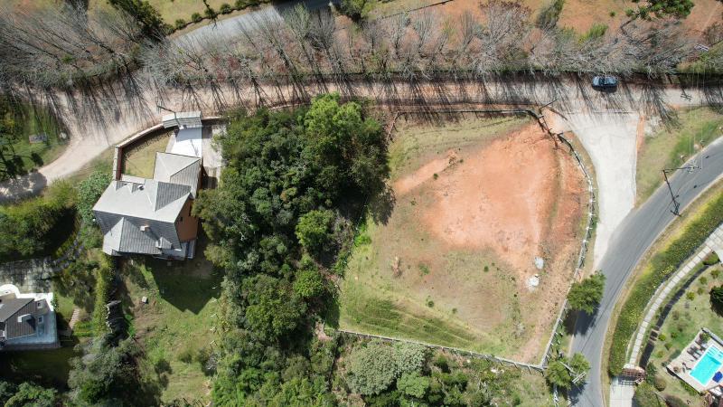 Terreno à venda no bairro Vila Porã, Campos do Jordão, Referencia: TE0299