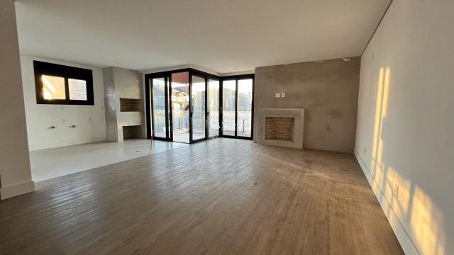 Apartamento à venda no bairro Centro, Gramado, Referencia: 411