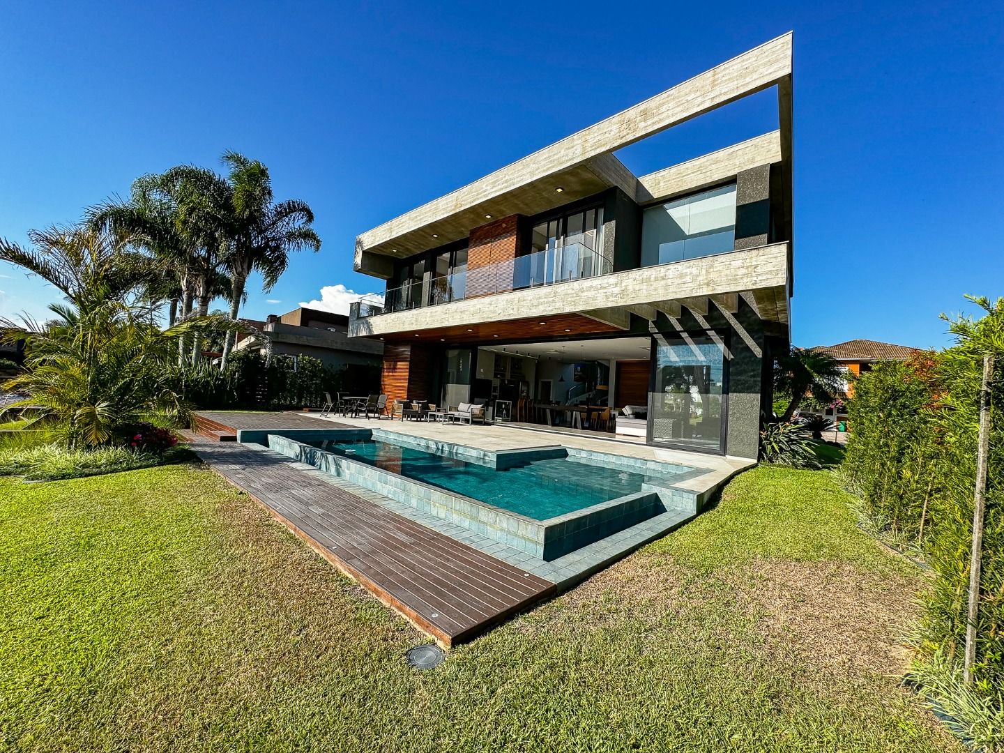 Foto de Sobrado · Malibu Beach Residence