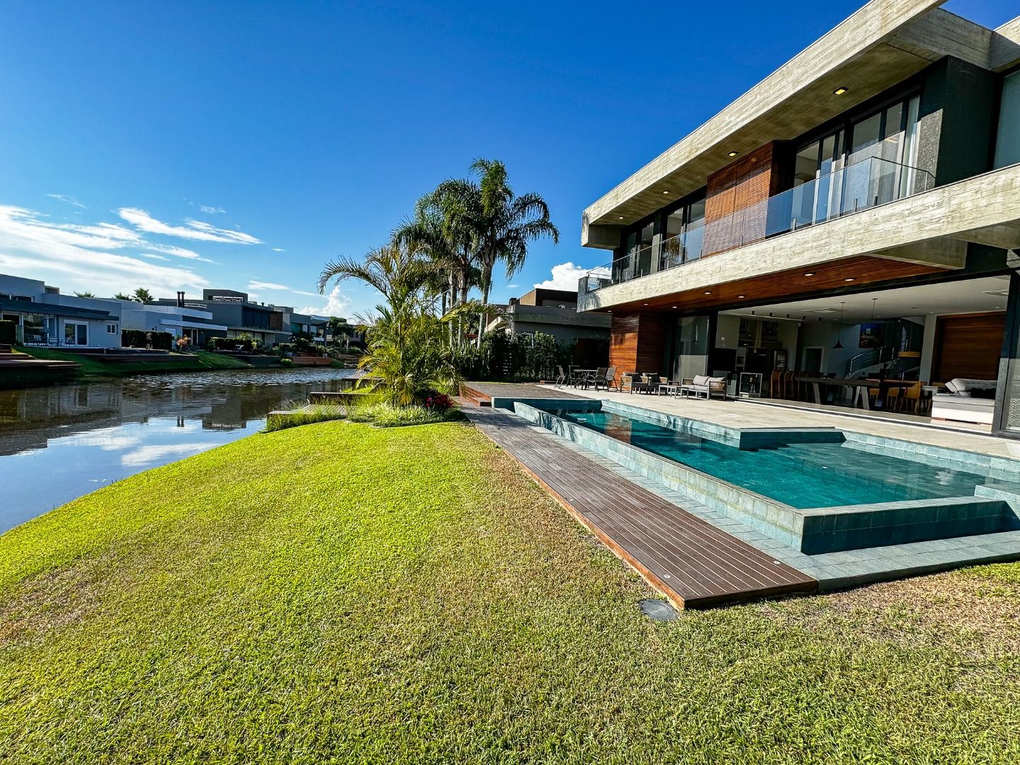Foto de Sobrado · Malibu Beach Residence