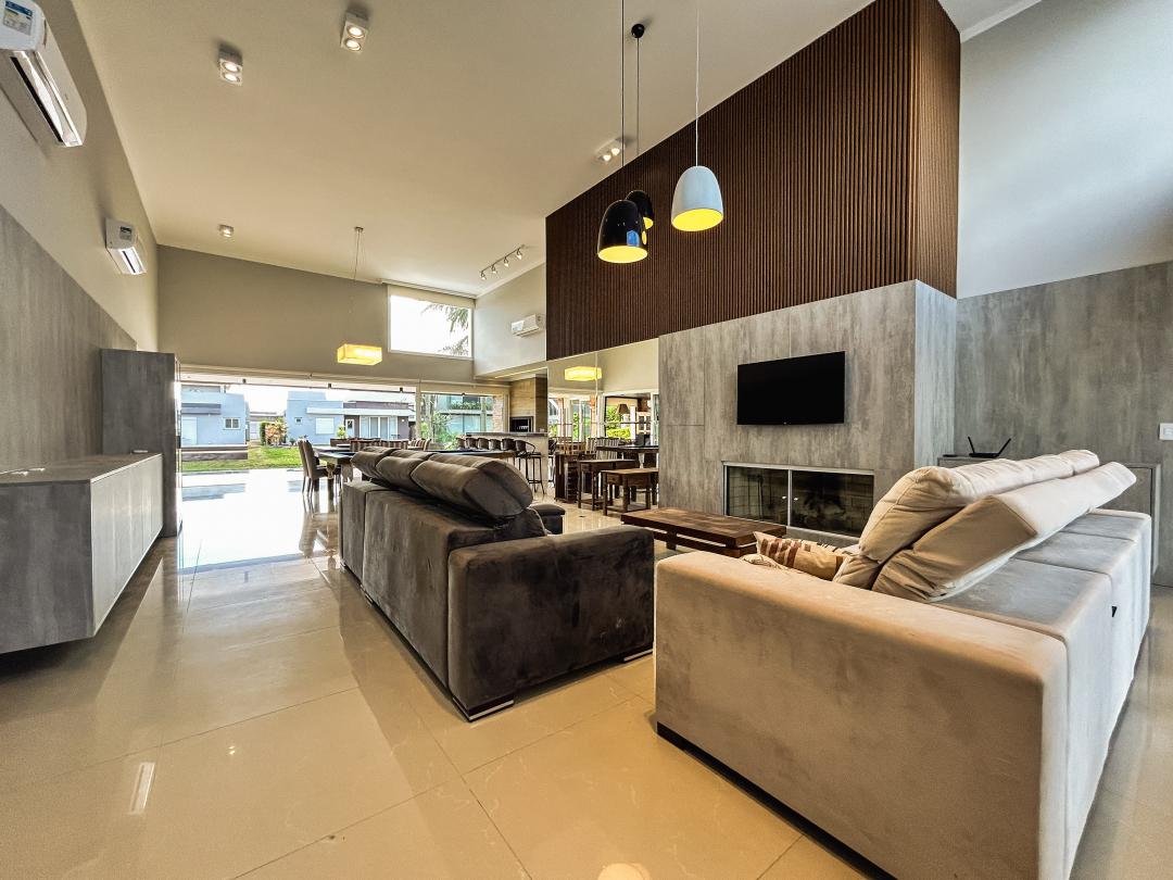 Foto de Sobrado · Malibu Beach Residence