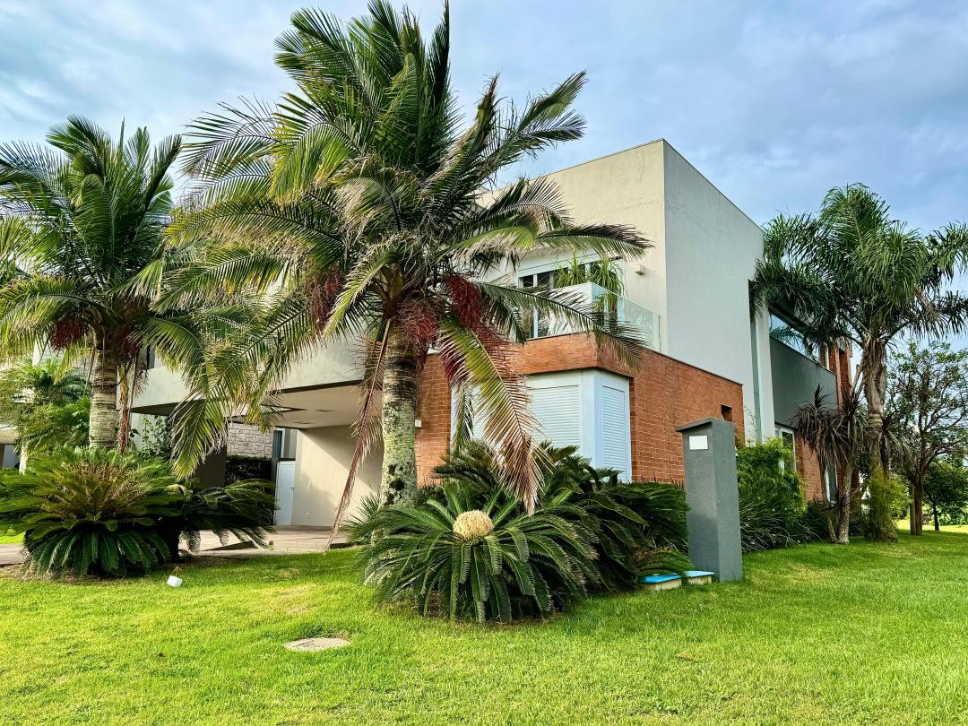 Foto de Casa · Allure Beach Condo