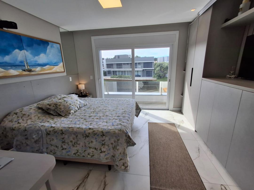Foto de Sobrado · Malibu Beach Residence