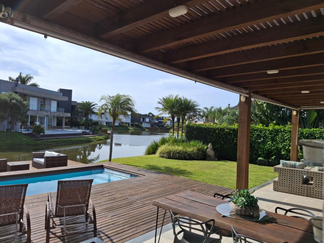 Foto de Sobrado · Malibu Beach Residence