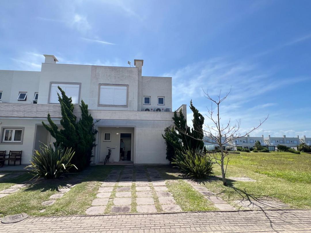 Foto de Sobrado · Páteo Marbella