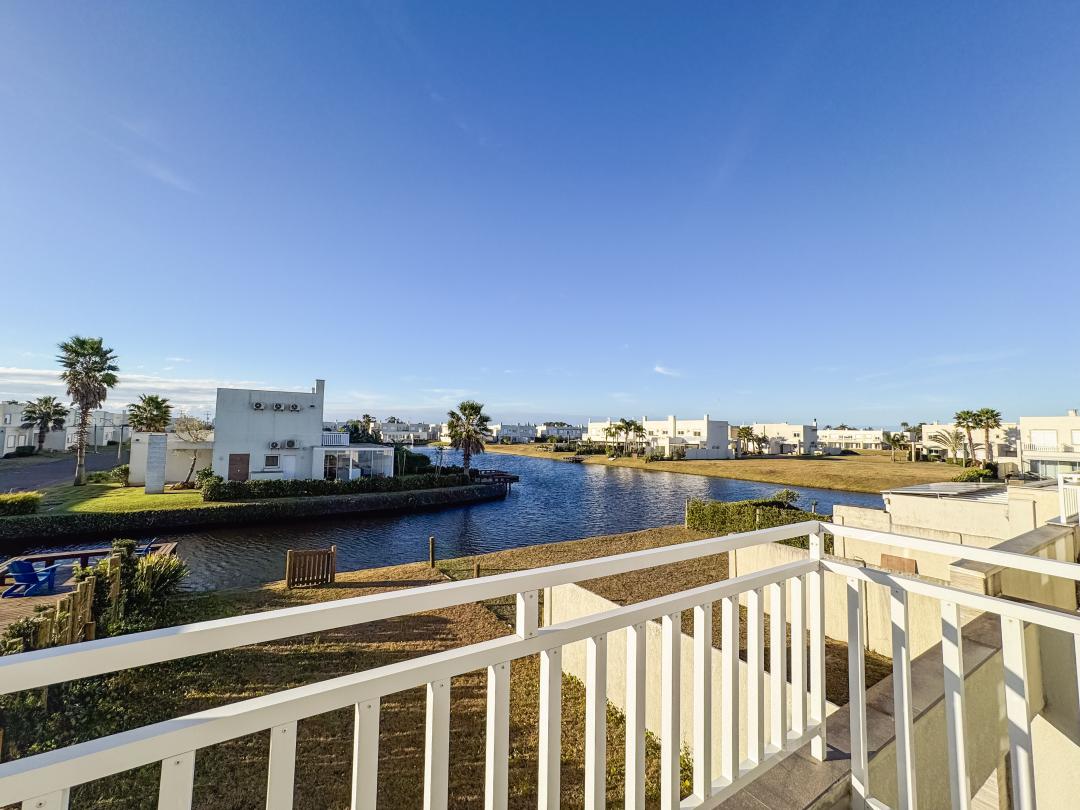 Foto de Sobrado · Páteo Marbella