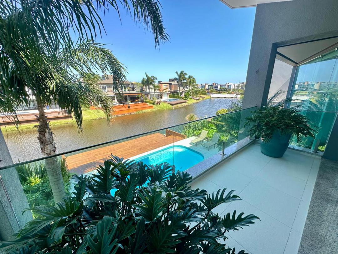 Foto de Sobrado · Malibu Beach Residence
