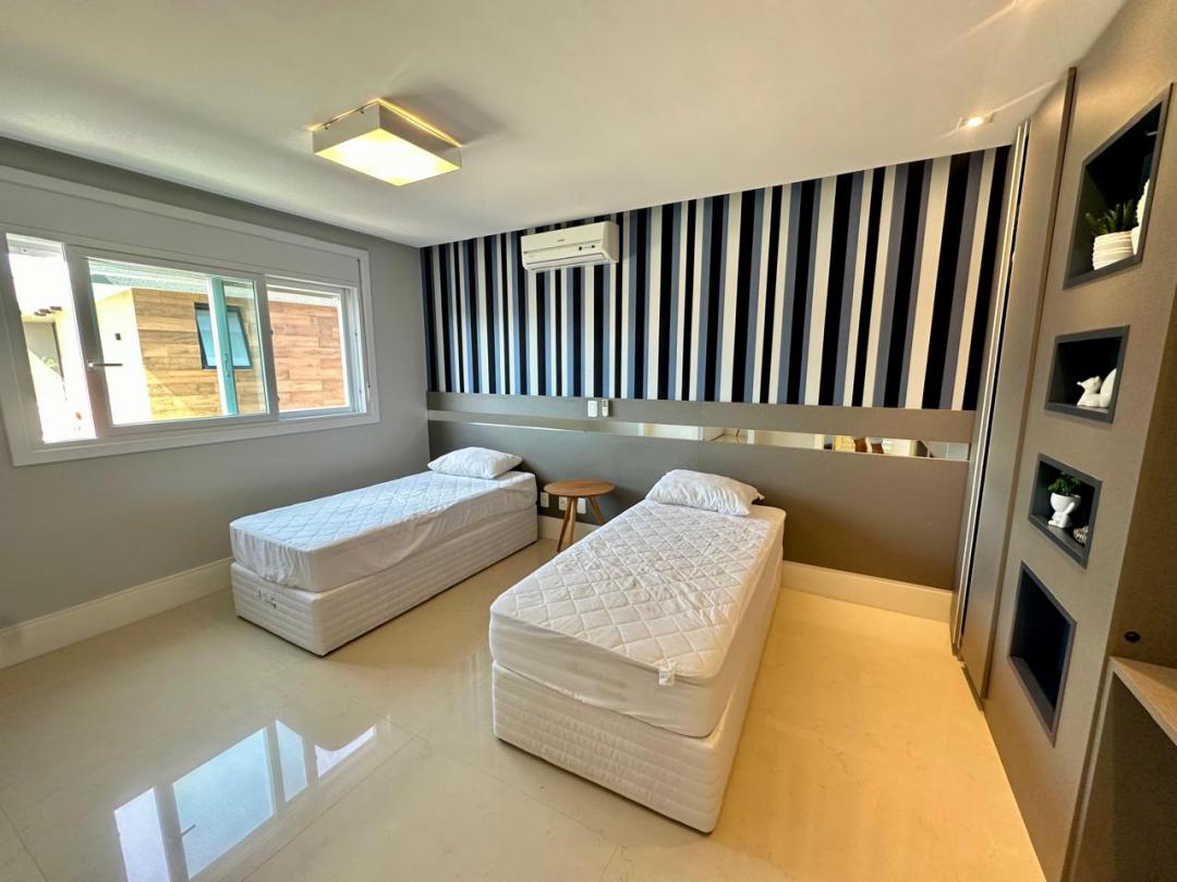 Foto de Sobrado · Malibu Beach Residence