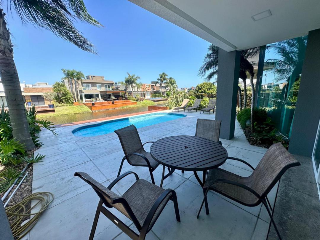 Foto de Sobrado · Malibu Beach Residence