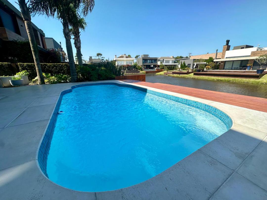 Foto de Sobrado · Malibu Beach Residence