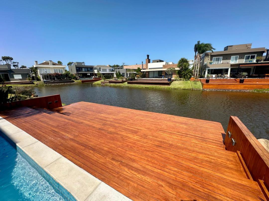 Foto de Sobrado · Malibu Beach Residence