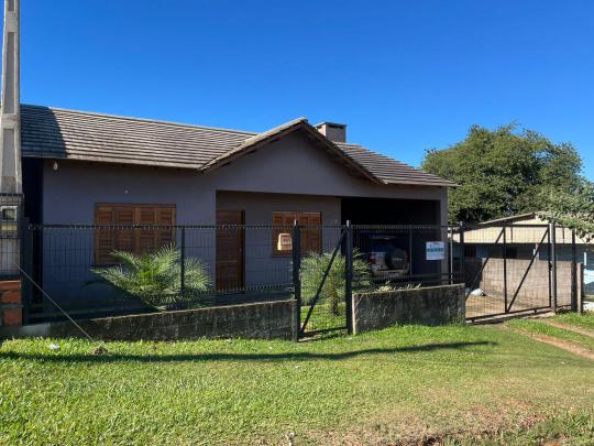 Casa à venda no bairro Ponche Verde, Cachoeira do Sul, Referencia: 487