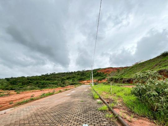 Terreno à venda no bairro Chalé, Muriaé, Referencia: 608