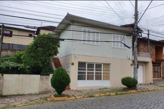Casa à venda no bairro Floresta, Caxias do Sul, Referencia: 26