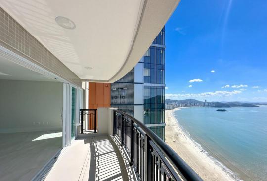 Apartamento à venda no bairro Barra Sul, Balneário Camboriú, Referencia: AP001