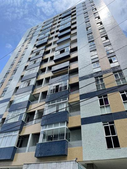 Apartamento à venda no bairro Graça, Salvador, Referencia: 107