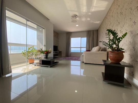 Apartamento Quadra mar à venda no bairro Meia Praia, , Itapema., Referencia: 45