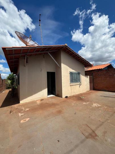 Casa à venda no bairro Cidade Jardim 2, Jataí, Referencia: T035C