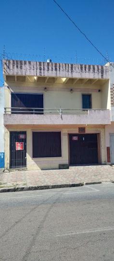 Casa à venda no bairro Centro, Pelotas, Referencia: CA0269