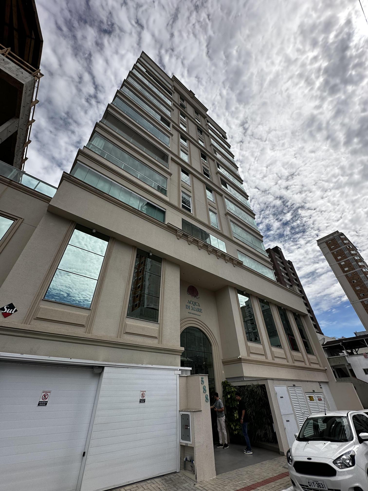 Apartamento à venda no bairro Meia Praia, Itapema, Referencia: 4
