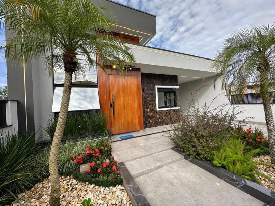Casa à venda no bairro Potecas, São José, Referencia: 37