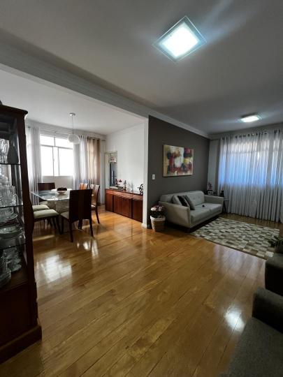 Apartamento à venda no bairro Centro, Divinópolis, Referencia: 161