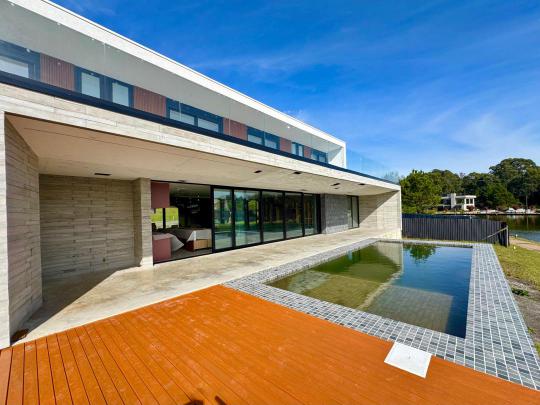 Casa em Condomínio à venda no bairro Condomínio Laken, Gramado, Referencia: 1559