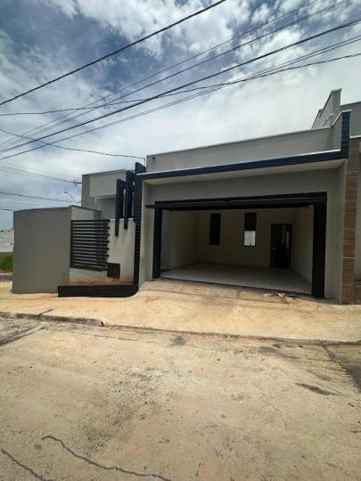 Casa à venda no bairro Loteamento Montserrat, Alfenas, Referencia: 1