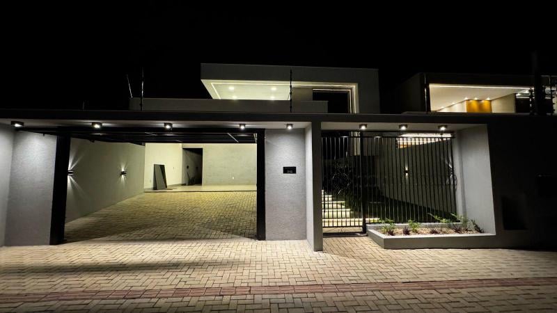 Casa à venda no bairro Recanto Suíço, Sinop, Referencia: 14
