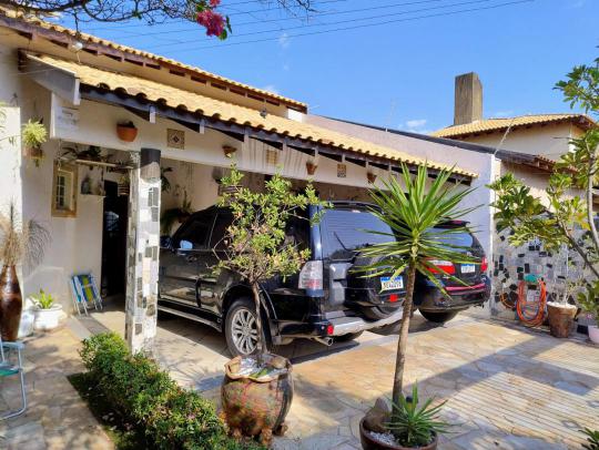 Sobrado à venda no bairro Carandá Bosque, Campo Grande, Referencia: 35