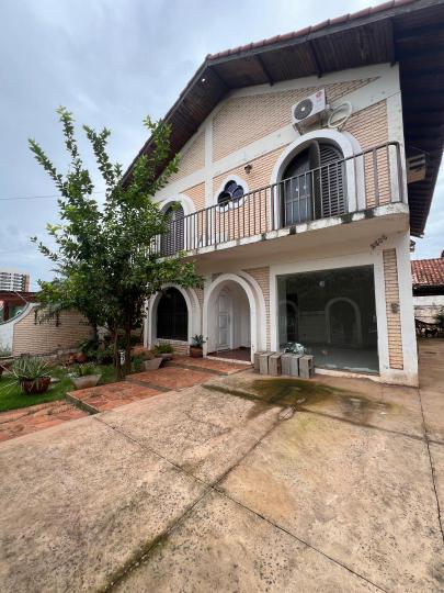 Sobrado à venda no bairro São Francisco, Campo Grande, Referencia: 37