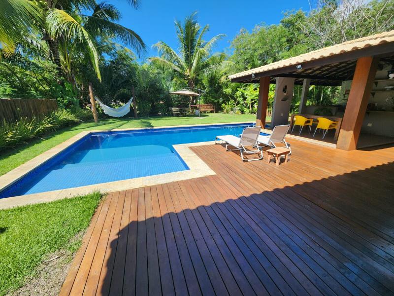 Casa em Condomínio à venda no bairro Praia do Forte, Mata de São João, Referencia: 572