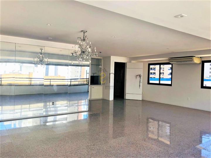 Apartamento à venda no bairro Meireles, Fortaleza, Referencia: AP0029