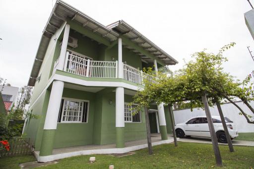 Casa à venda no bairro Moinhos de Vento, Canoas, Referencia: 8000-027