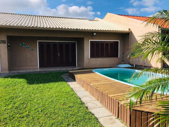 Casa à venda no bairro Mariluz, Imbé, Referencia: M2146